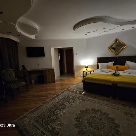 Strajerii Cetatii 4*